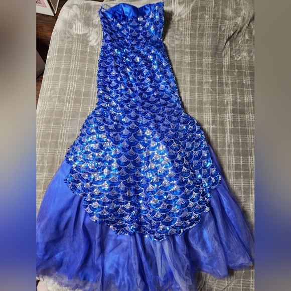 Stunning Blue Satin Prom Dress - Picture 7 of 7